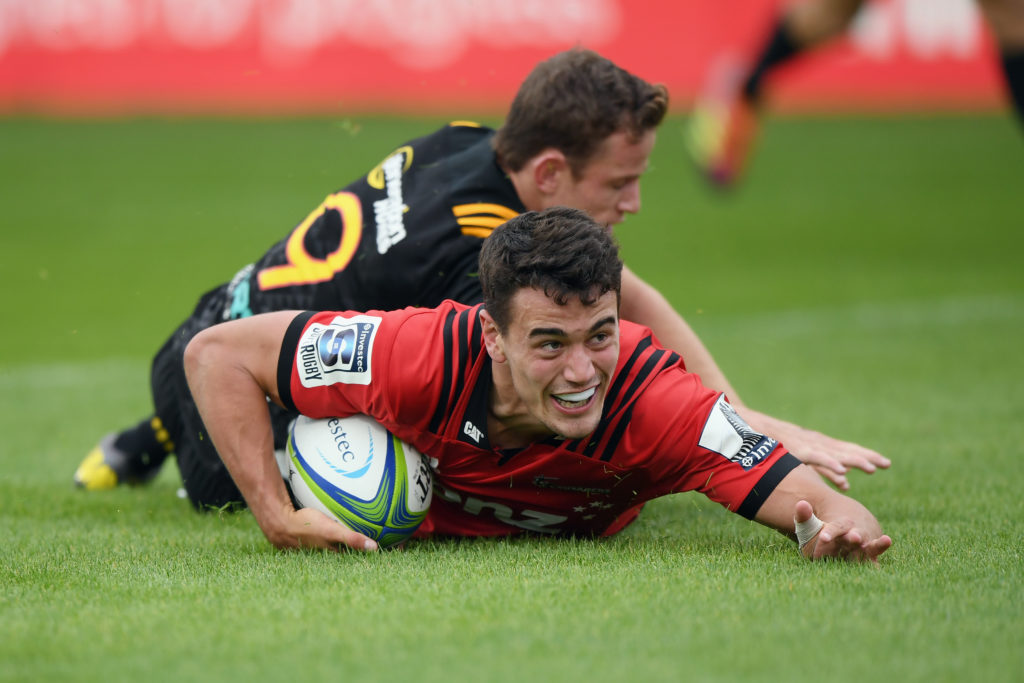 Crusaders clout clueless Chiefs