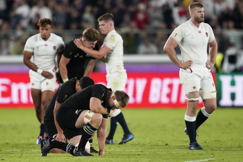 All Blacks players reacts after losing against England