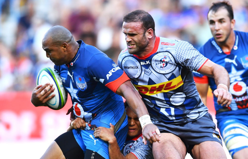 The Stormers defend against the Bulls in a Super Rugby derby