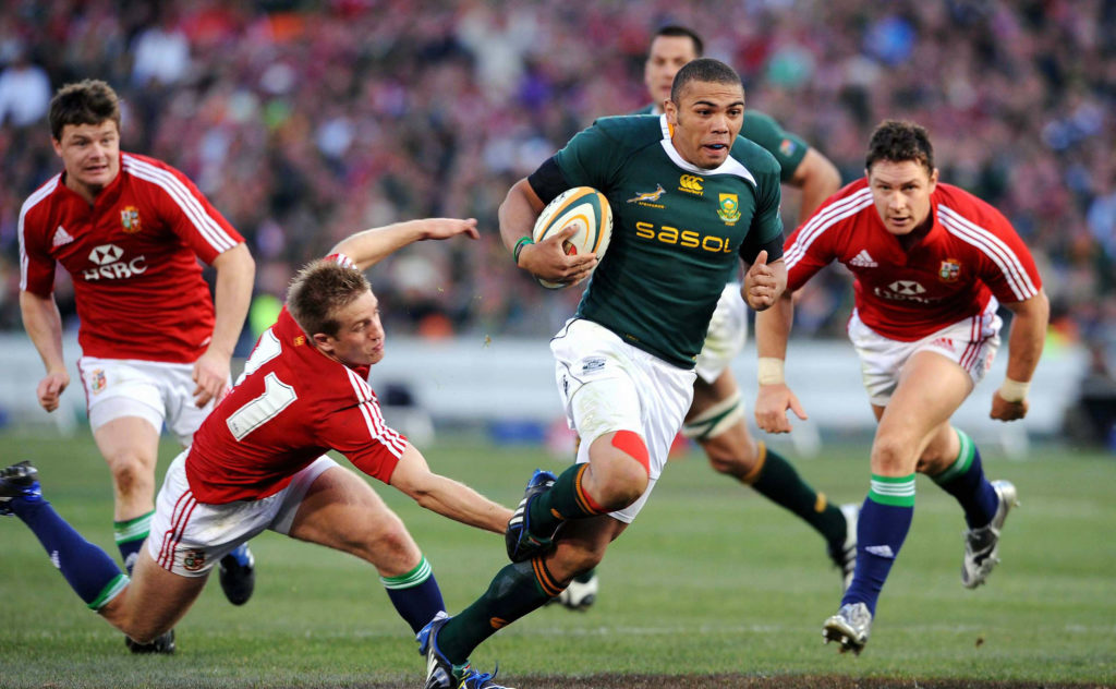 Luke Fitzgerald (L) of the Lions attempts to tackle Bryan Habana of South Africa during the Second Test match between South Africa and the British and Irish Lions at Loftus Versfeld on June 27, 2009