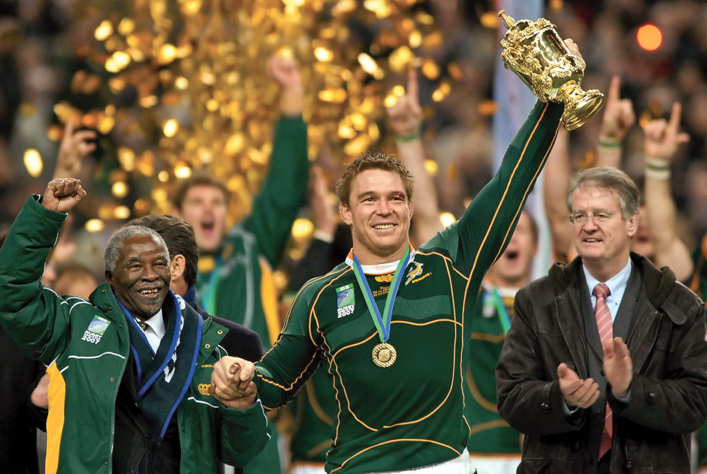 John Smit lifts the World Cup in 2007
