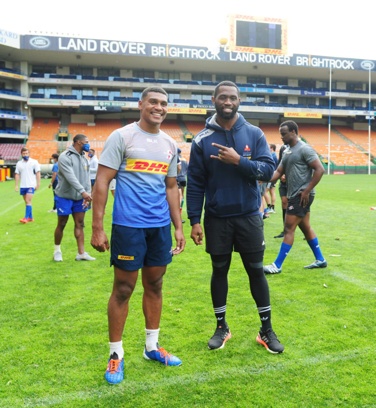 Damian Willemse and Siya Kolisi during the Stormers tribute to acknowledge those who have been affected by the Covid-19 pandemic and those who have contributed over this period at Newlands Rugby Stadium on 6 August 2020 © Ryan Wilkisky/BackpagePix