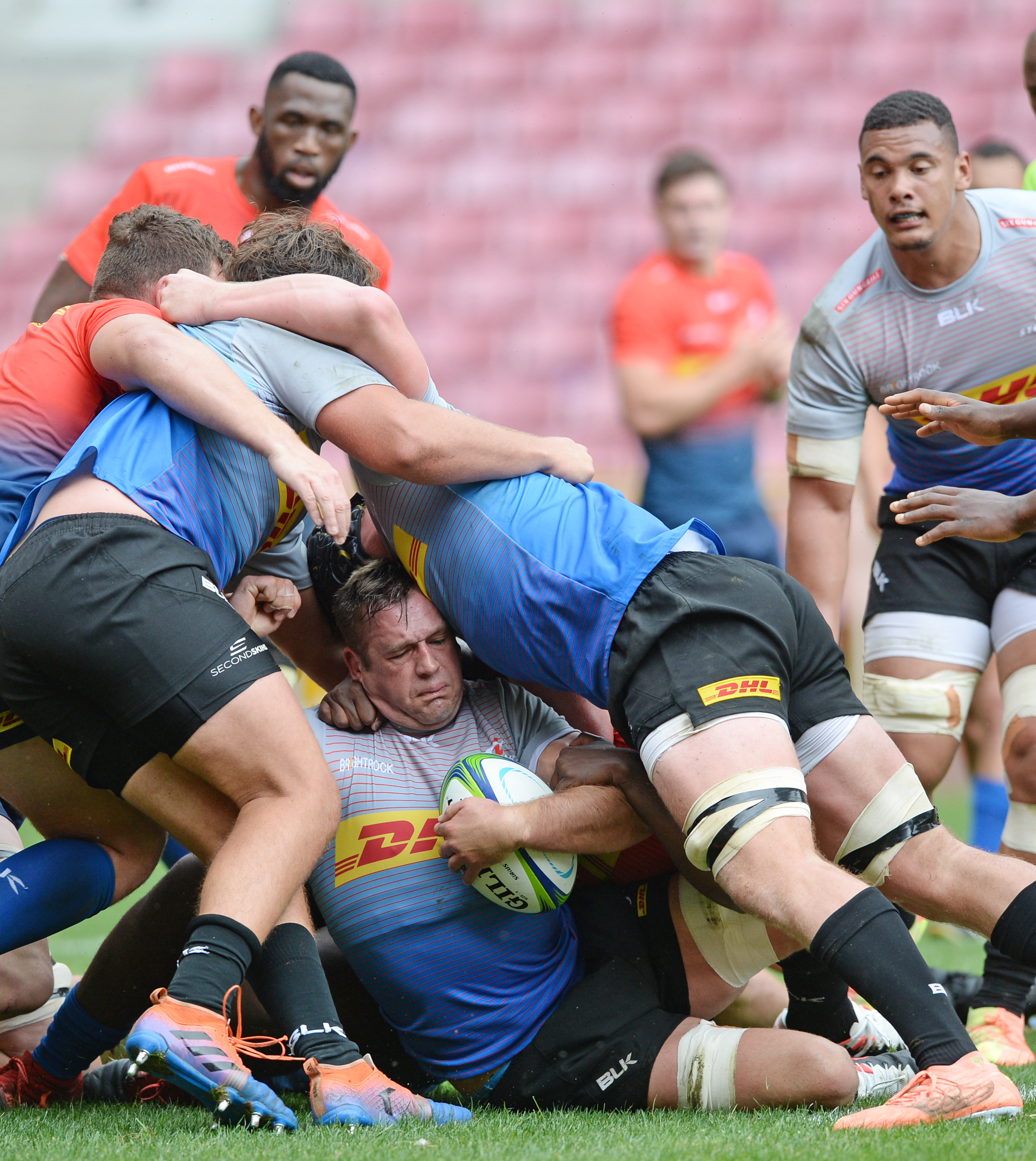 Chris van Zyl of the Penguins hangs onto the ball in a ruck during the Stormers friendly game between the Devils Peak Dassies (red) and the Boulders Beach Penguins (blue) at Newlands Rugby Stadium in Cape Town on 18 September 2020 © Ryan Willkisky/BackpagePix