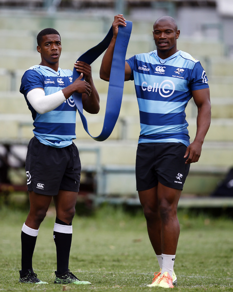 DURBAN, SOUTH AFRICA - AUGUST 31: Grant Williams of the Cell C Sharks with Makazole Mapimpi of the Cell C Sharks during the Cell C Sharks training session at Jonsson Kings Park Stadium on August 31, 2020 in Durban, South Africa. (Photo by Steve Haag/Gallo Images)
