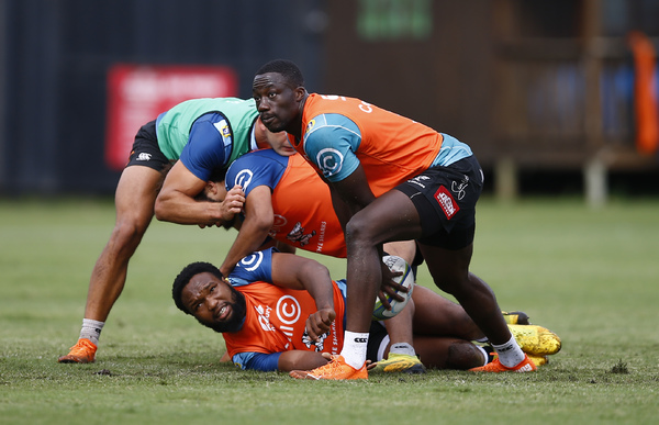 DURBAN, SOUTH AFRICA - SEPTEMBER 02: Madosh Tambwe of the Cell C Sharks during the Cell C Sharks training session at Jonsson Kings Park Stadium on September 02, 2020 in Durban, South Africa. (Photo by Steve Haag/Gallo Images)