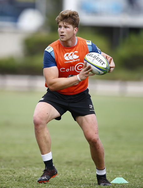 DURBAN, SOUTH AFRICA - SEPTEMBER 02: Evan Roos of the Cell C Sharks during the Cell C Sharks training session at Jonsson Kings Park Stadium on September 02, 2020 in Durban, South Africa. (Photo by Steve Haag/Gallo Images)