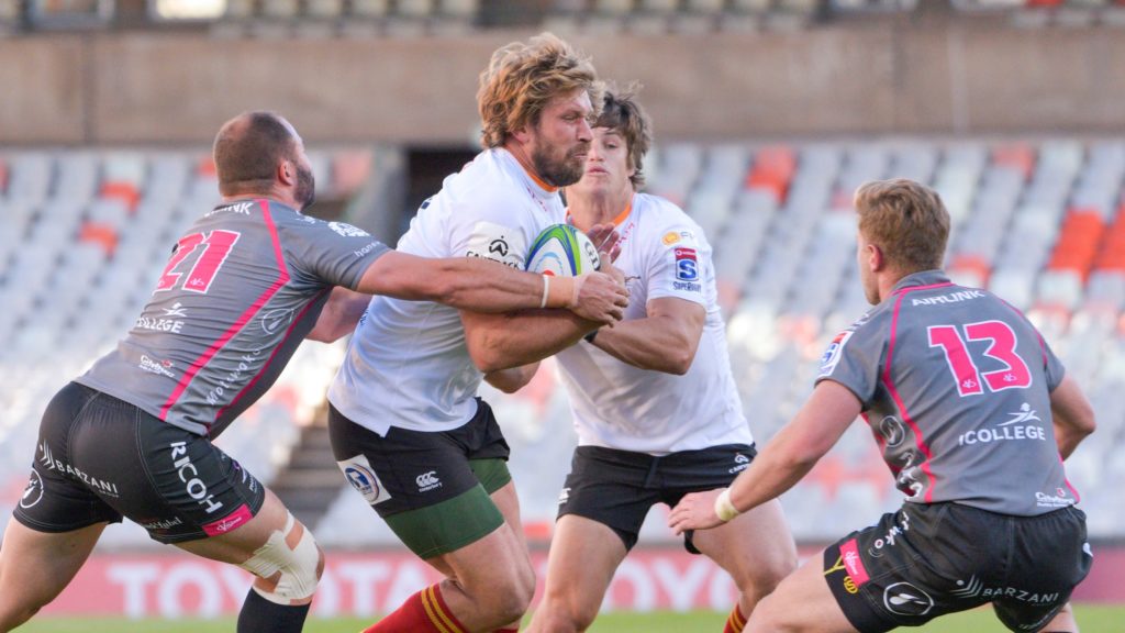 BLOEMFONTEIN, SOUTH AFRICA - OCTOBER 10: Frans Steyn of Toyota Cheetahs and Niel Marais of Pakisa Pumas during the Super Rugby Unlocked match between Toyota Cheetahs and Phakisa Pumas at Toyota Stadium on October 10, 2020 in Bloemfontein, South Africa. (Photo by Frikkie Kapp/Gallo Images)