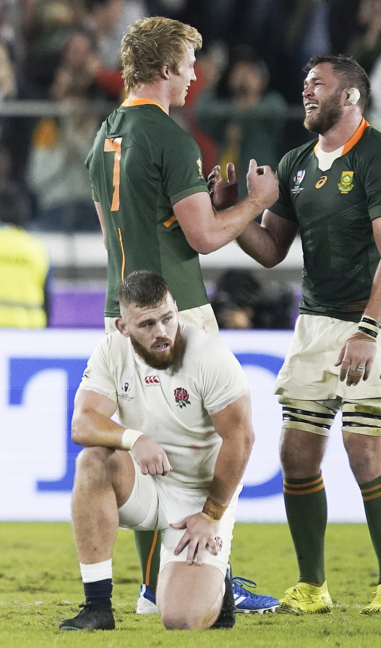 epa07966324 Man of the match Duane Vermeulen (R) and Pieter-Steph du Toit (L) of South Africa react after the Rugby World Cup final match between England and South Africa at the International Stadium Yokohama, Kanagawa Prefecture, Yokohama, Japan, 02 November 2019. EPA/FRANCK ROBICHON EDITORIAL USE ONLY/ NO COMMERCIAL SALES / NOT USED IN ASSOCATION WITH ANY COMMERCIAL ENTITY
