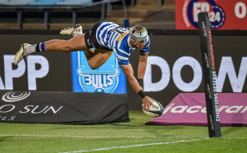 Edwill van der Merwe of DHL Western Province scoring his try during the 2021 Carling Black Label Currie Cup semifinal between the Bulls and Western Province at Loftus Versfeld Stadium in Pretoria on 3 September 2021