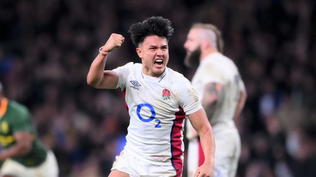 LONDON, ENGLAND - NOVEMBER 20: Marcus Smith of England celebrates after being awarded a penalty on the last play during the Autumn Nations Series match between England and South Africa at Twickenham Stadium on November 20, 2021 in London, England. (Photo by Laurence Griffiths/Getty Images)