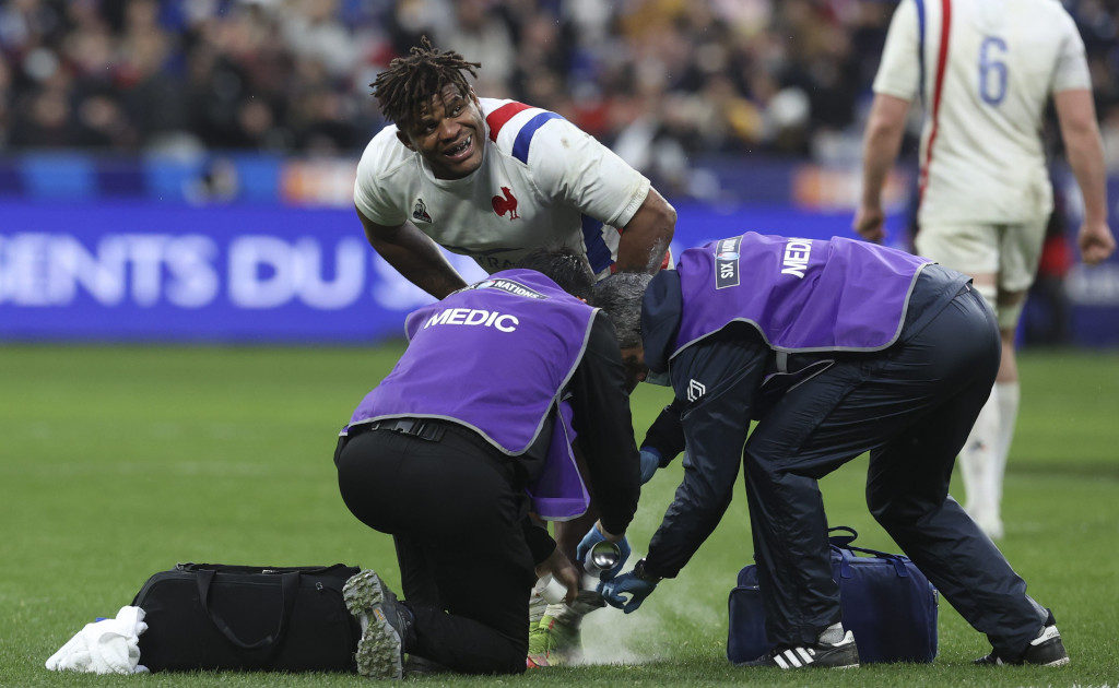 Injury hits France before Ireland showdown