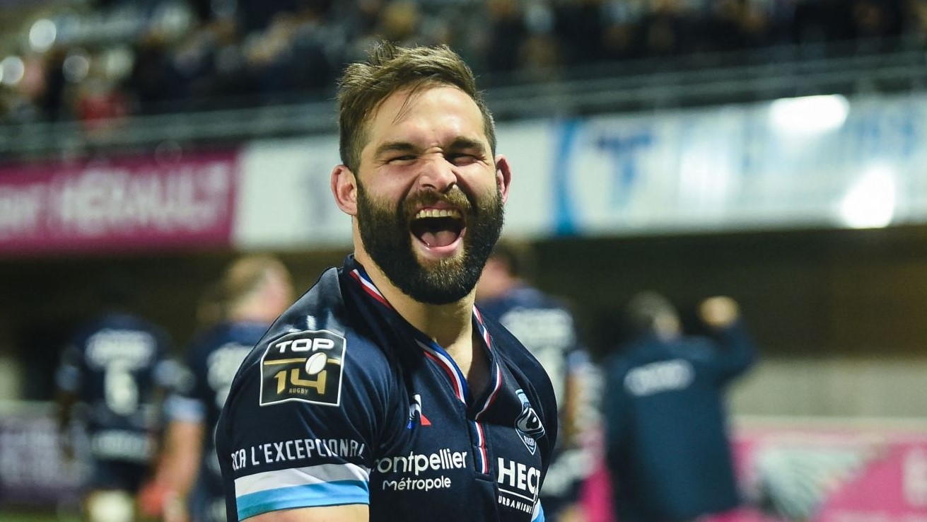 Montpellier's South African scrum-half Cobus Reinach celebrates after their victory at the end of the French Top 14 rugby union match between Montpellier and Pau on February 5, 2022 at the GGL stadium in Montpellier, southern France. (Photo by CLEMENT MAHOUDEAU / AFP) (Photo by CLEMENT MAHOUDEAU/AFP via Getty Images)