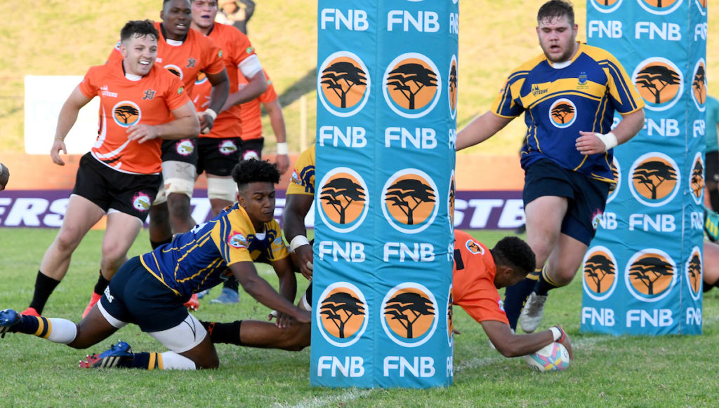 4 04 2022 *** FNB UWC vs FNB UJ at UWC stadium. 15 Shaun-Christian Baxter, from FNB UJ with the ball and a try.