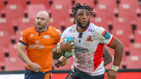 JOHANNESBURG, SOUTH AFRICA - APRIL 02: Vincent Tshituka of the Emirates Lions on his way to score a try during the United Rugby Championship match between Emirates Lions and Edinburgh at Emirates Airline Park on April 02, 2022 in Johannesburg, South Africa. (Photo by Gordon Arons/Gallo Images)