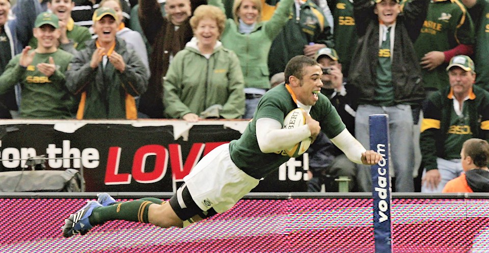 PRETORIA, SOUTH AFRICA - JUNE 2: Bryan Habana of South Africa dives for his 2nd try during the second test match between South Africa and England held at Loftus Versfeld stadium on June 2, 2007 in Pretoria, South Africa. (Photo by Duif du Toit/Gallo Images/Getty Images)