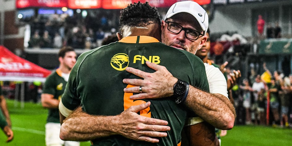 DURBAN, SOUTH AFRICA - SEPTEMBER 24: Jacques Nienaber, coach of South Africa hugs Siya Kolisi, captain of South Africa during The Rugby Championship match between South Africa and Argentina at Hollywoodbets Kings Park on September 24, 2022 in Durban, South Africa. (Photo by Darren Stewart/Gallo Images)