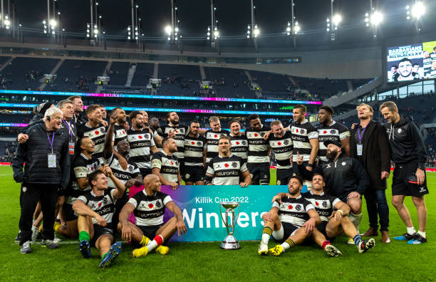 Barbarians with the trophy after beating the All Blacks XV