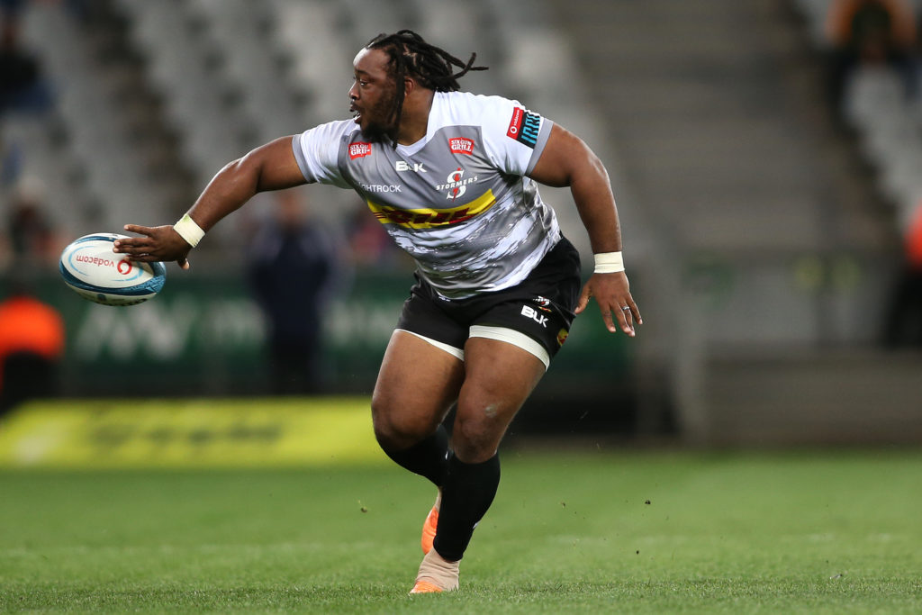 Joseph Dweba of Stormers gets his pass away during the United Rugby Championship 2022/23 match between Stormers and Llanelli Scarlets held at Cape Town Stadium in Cape Town, South Africa on 25 November 2022