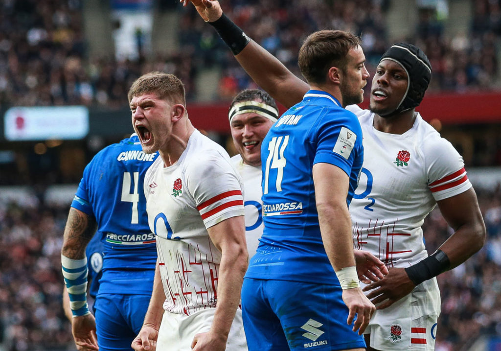 England rumble over Italy