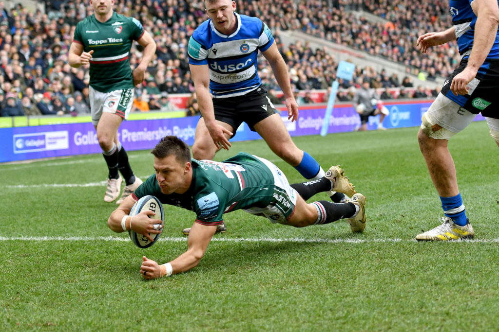 LEICESTER, ENGLAND - MARCH 04: Handre Pollard of Leicester Tigers scores a try during the Gallagher Premiership Rugby match between Leicester Tigers and Bath Rugby at Mattioli Woods Welford Road Stadium on March 04, 2023 in Leicester, England.