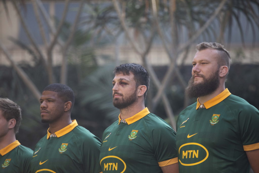epa10731863 The South Africa's rugby team to face Australia in the opening Rugby Championship fixture including new lock Jean Kleyn (2-r) pose for a photograph prior to the team practice at the Loftus Stadium in Pretoria, South Africa, 07 July 2023.