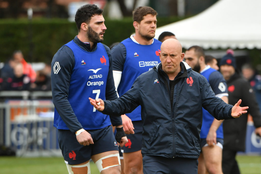 France's defense coach Shaun Edwards gestures during a training session at the Bourret stadium in Capbreton on February 01, 2023 southwestern France, as part of the team's preparation for the Six Nations rugby union tournament.