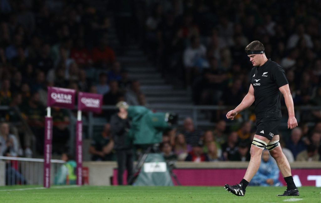 New Zealand's lock Scott Barrett leaves leaves the pitch after being sent off during the pre-World Cup Rugby Union match between New Zealand and South Africa at Twickenham Stadium in west London, on August 25, 2023.
