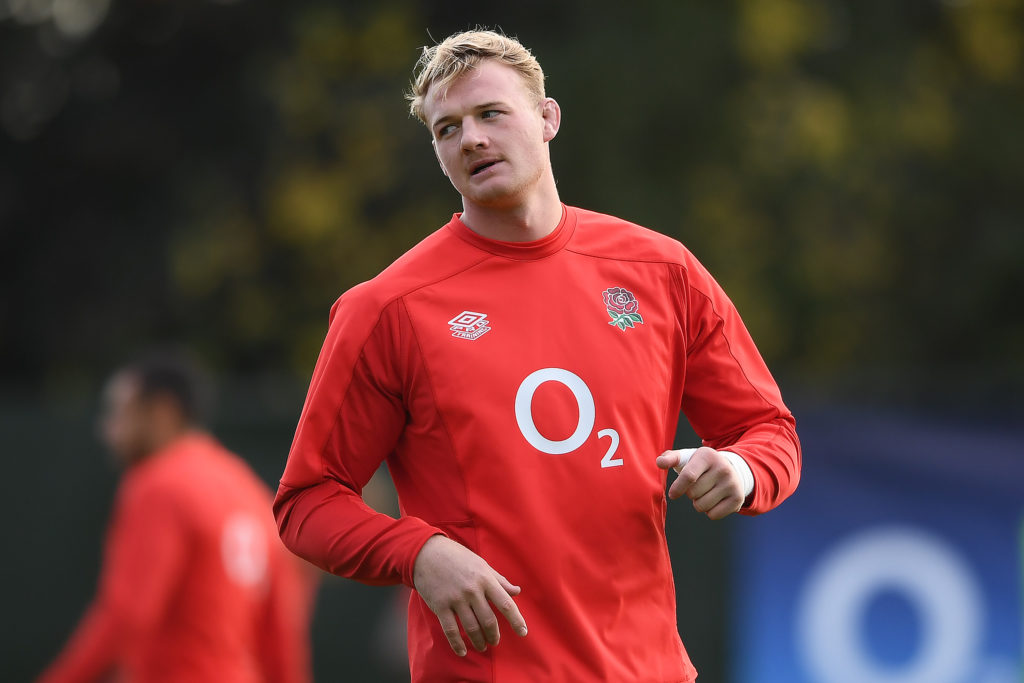 Saffa lock out, veterans in for England