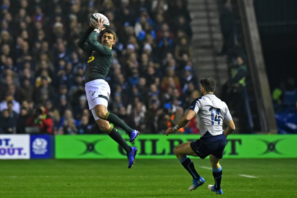 South Africa's full-back Willie le Roux jumps to catch a high ball during the autumn international rugby union test match between Scotland and South Africa at Murrayfield stadium in Edinburgh on November 17, 2018. / AFP / Andy BUCHANAN