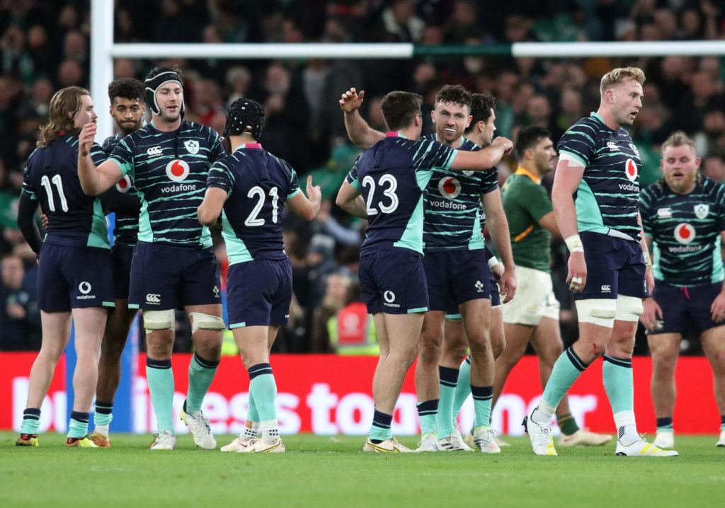 Ireland's players celebrate their win on the fnal whistle in the Autumn International friendly rugby union match between Ireland and South Africa at the Aviva Stadium in Dublin, on November 5, 2022. Ireland won the game 19-16.