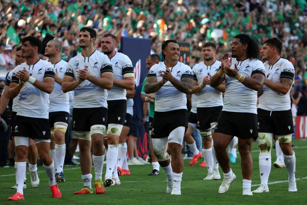 Romania's players acknowledge the crowds applause after their defeat in the France 2023 Rugby World Cup Pool B match between Ireland and Romania at Stade de Bordeaux in Bordeaux, south-western France on September 9, 2023.