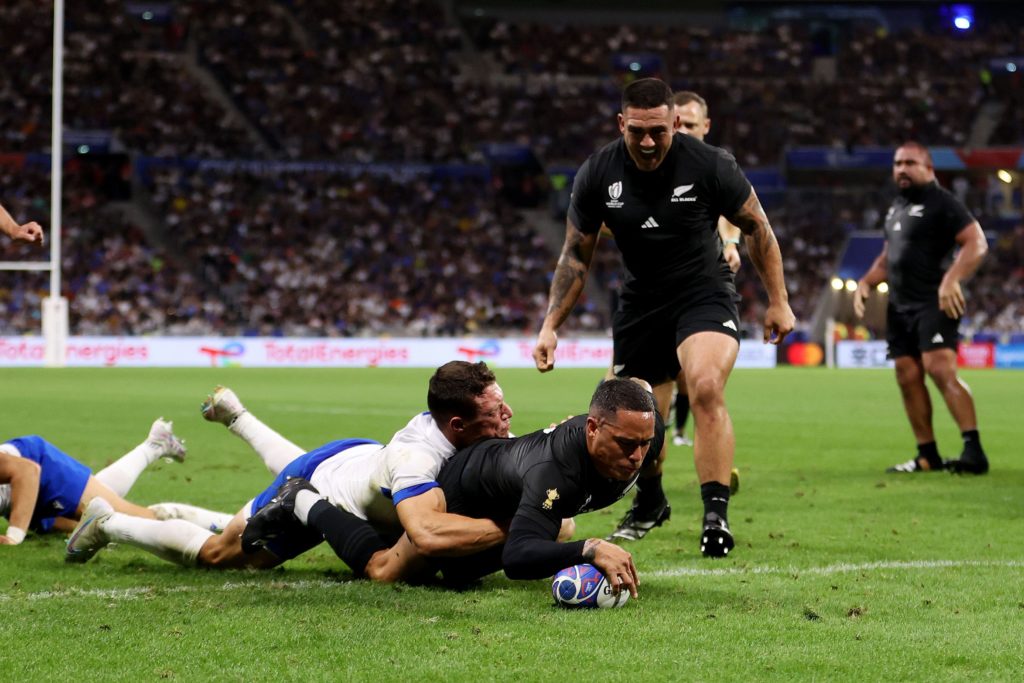 14-try All Blacks annihilate Italy