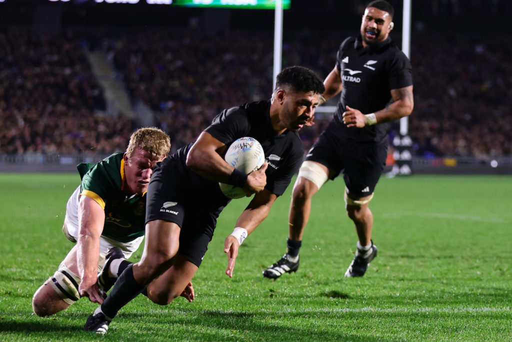 Richie Mo’unga of New Zealand scores a try during the 2023 Rugby Championship match between the New Zealand All Blacks and South Africa at Go Media Mount Smart Stadium in Auckland, New Zealand on Saturday July 15, 2023. Copyright photo: Aaron Gillions / www.photosport.nz