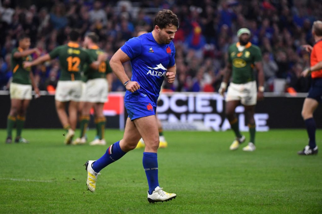 France's scrum-half Antoine Dupont leaves after being given a red card during the Autumn Nations Series rugby union test match between France and South Africa at the Velodrome stadium in Marseille on November 12, 2022.
