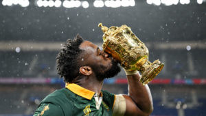 PARIS, FRANCE - OCTOBER 28: Siya Kolisi of South Africa kisses The Webb Ellis Cup following the Rugby World Cup Final match between New Zealand and South Africa at Stade de France on October 28, 2023 in Paris, France.