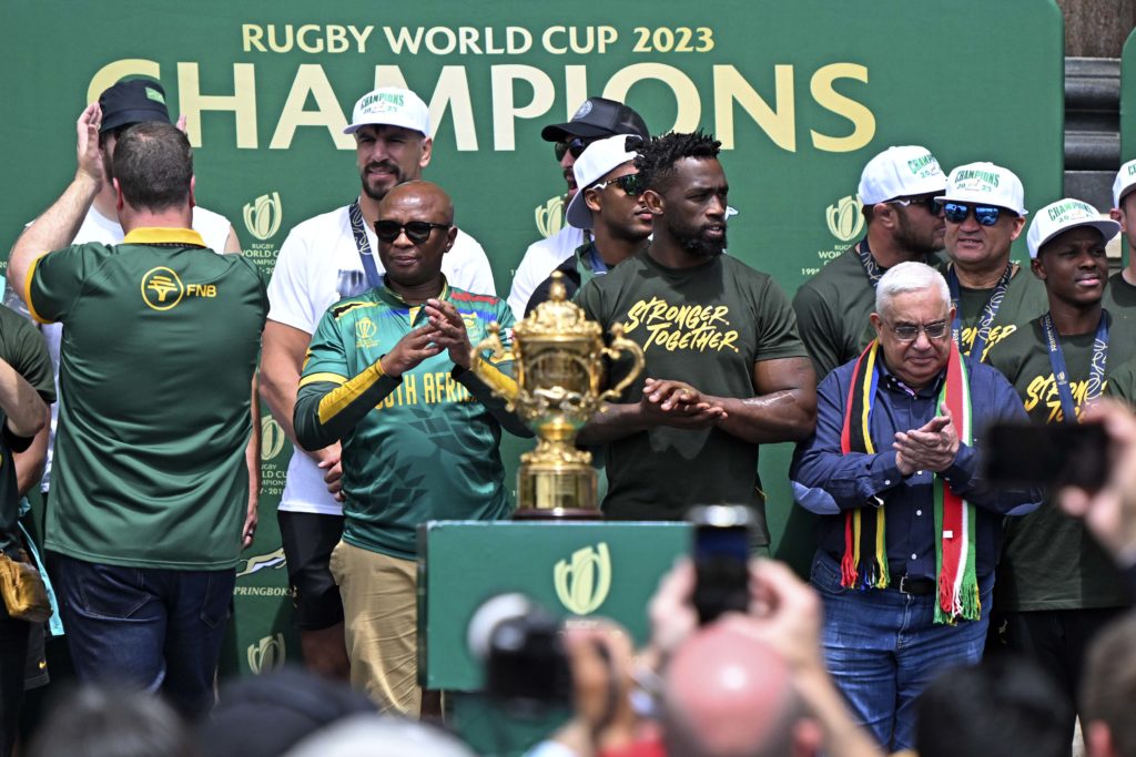 Geordin Hill Lewis (Mayor of Cape Town), Zizi Kodwa (Minister of Sport), Siya Kolisi and Mark Alexander (Saru President) during the 2023 Rugby World Cup South Africa Trophy Tour through Cape Town on the 3 November 2023 ©Ryan Wilkisky/BackpagePix