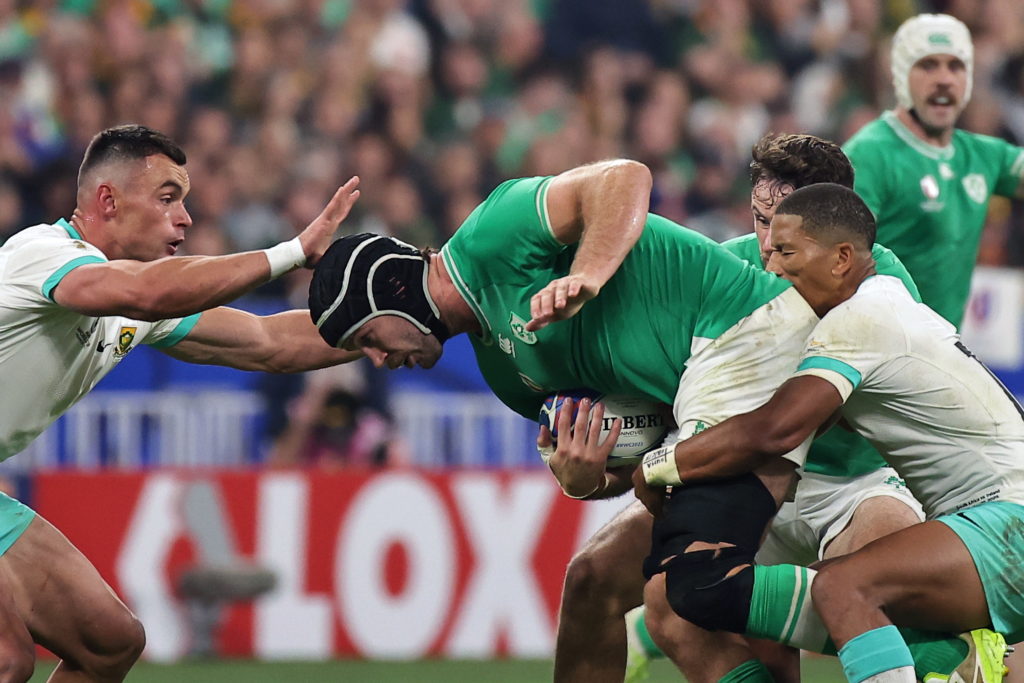 epa10879661 Ireland’s James Ryan (C) in action during the Rugby World Cup Pool B match between South Africa and Ireland in Saint- Denis, France, 23 September 2023. EPA/CHRISTOPHE PETIT TESSON