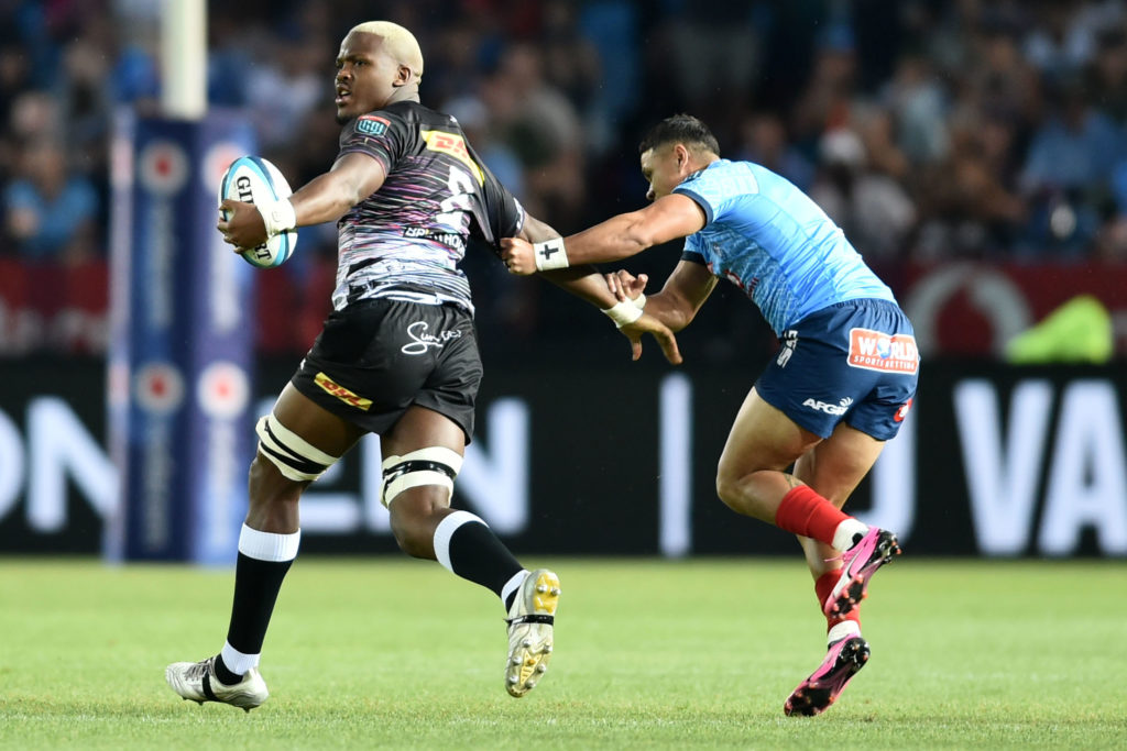 Devon Williams of Vodacom Bulls challenges Hacjivah Dayimani of the Stormers during the United Rugby Championship 2023/24 match between Blue Bulls and Stormers at Loftus Versfeld Stadium in Pretoria on 2 March 2024 ©Nokwanda Zondi/BackpagePix