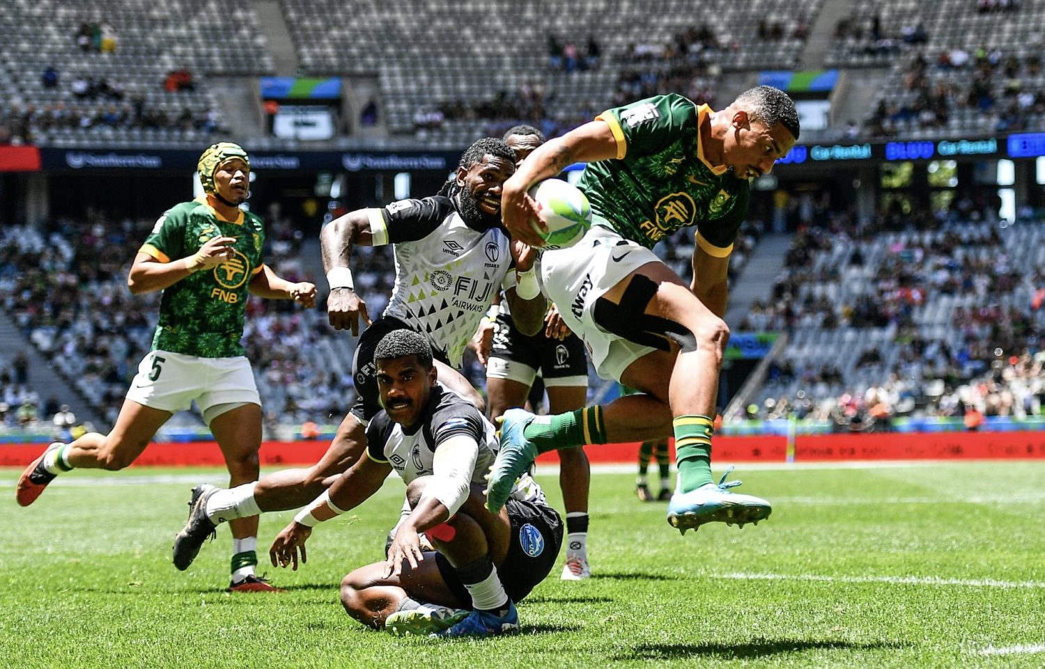 Blitzboks thrill in come-from-behind win over Fiji