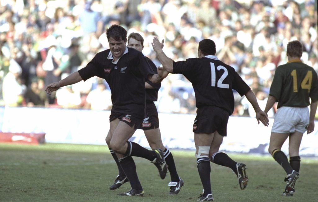 Zinzan Brooke drop goal 24 Aug 1996 Dave Rogers Getty Images
