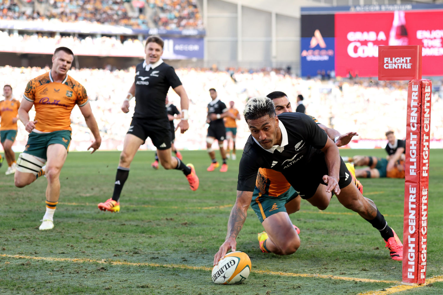 All Blacks too good for toothless Wallabies